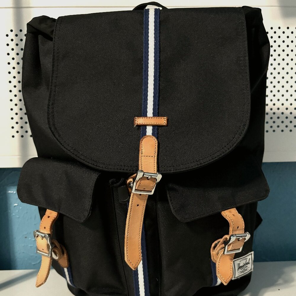 Herschel Dawson Backpack in Black (Gently Used)